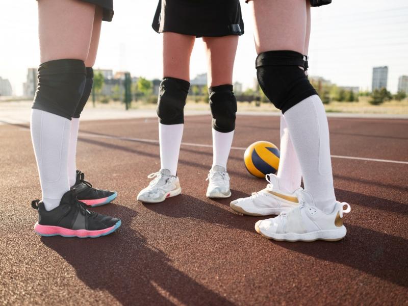 girls-playing-volleyball.jpg